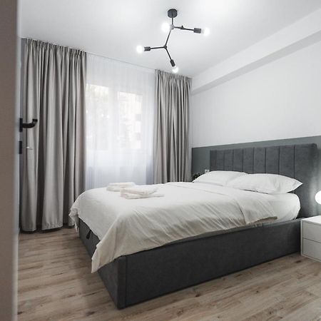 Apartament Iulia Si Alex Curtea de Argeş Exterior foto